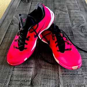 Nike Hot Pink Trainers for Men.  Men’s size 11.  Worn once.